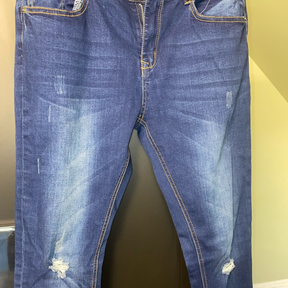 Distressed Blue Jeans - Picture 3 of 6